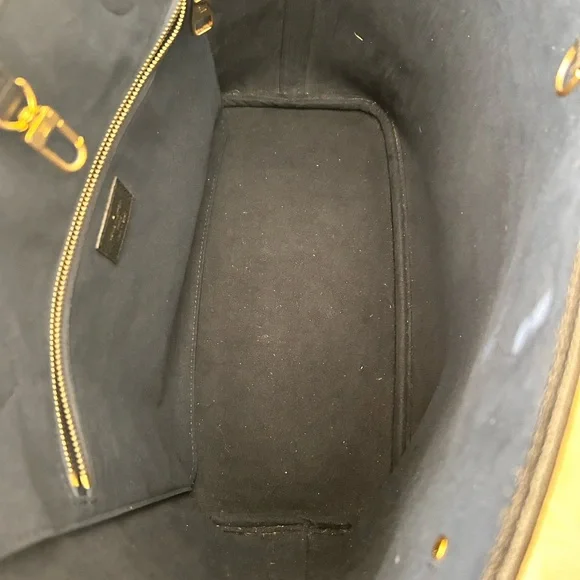 Louis Vuitton Neverfull MM - Picture 8 of 9
